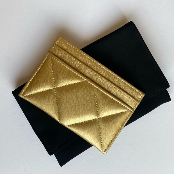 ✨ Authentic EUC Chanel 19 Gold Metallic Lambskin Cardholder  ✨ - Picture 2 of 12